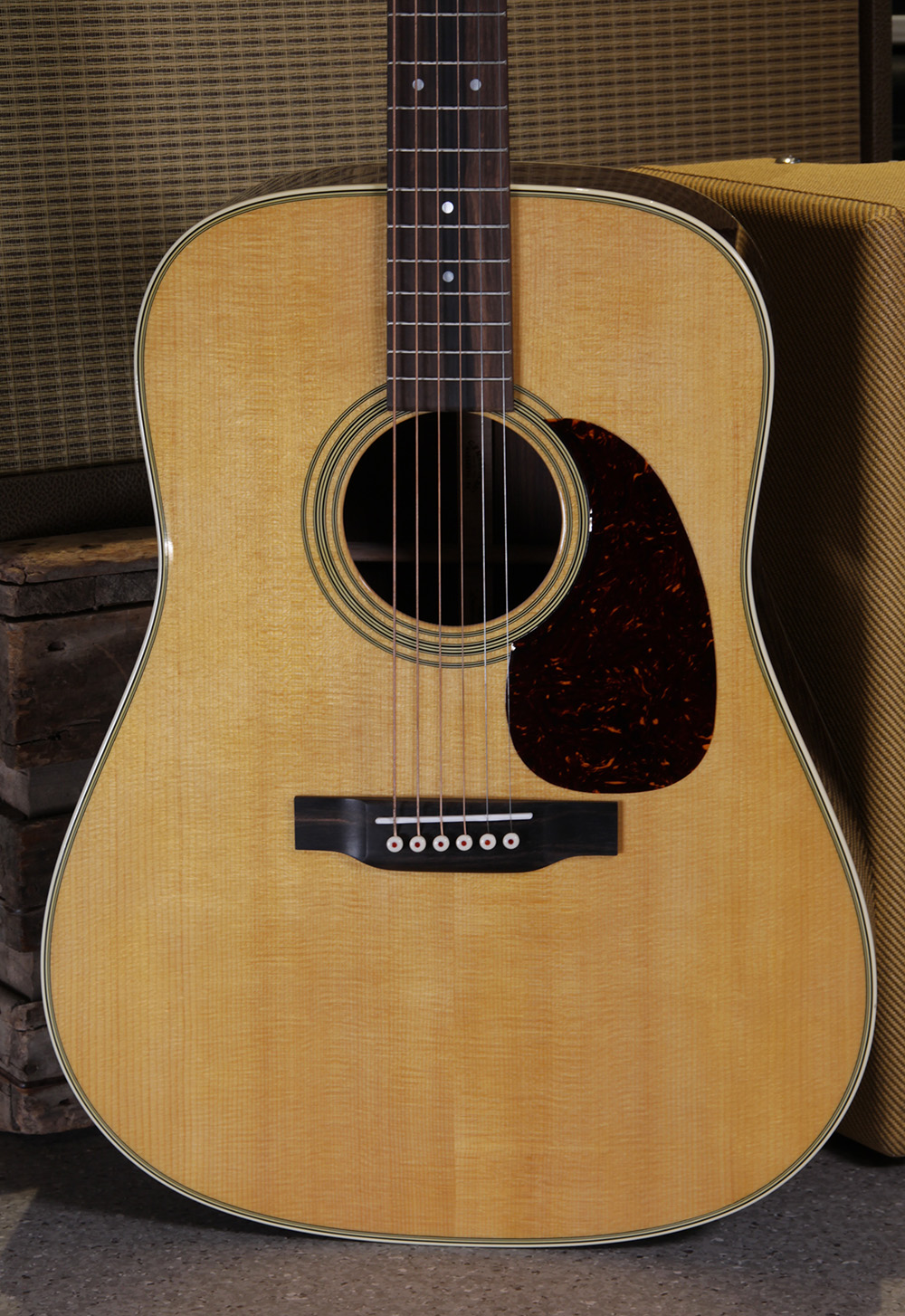 Martin hd 28 2018 top